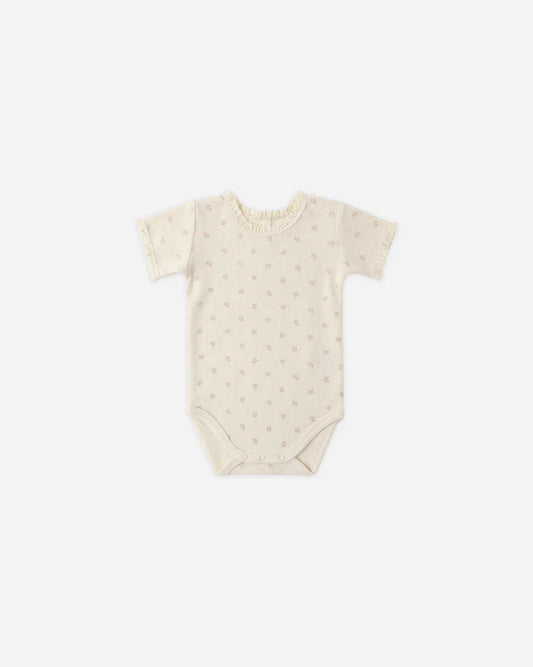 Short Sleeve Waffle Bodysuit | Mauve Ditsy | Quincy Mae