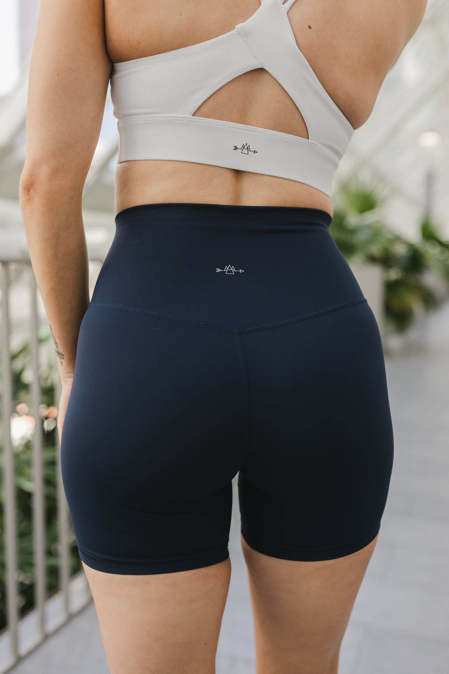 Barely There Shorts 2.0 (6")